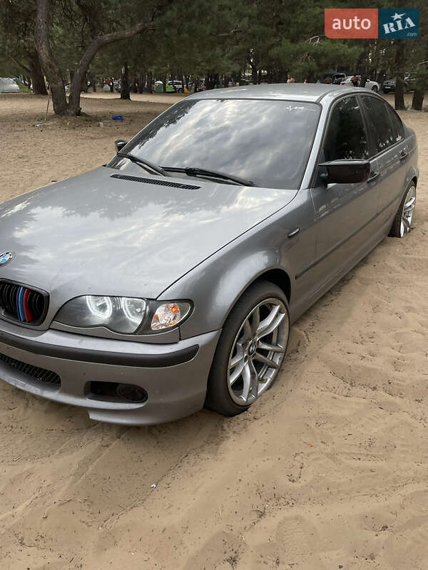 Седан BMW 3 Series 2004 в Харькове