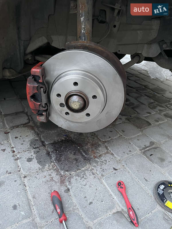 Седан BMW 3 Series 2004 в Харькове