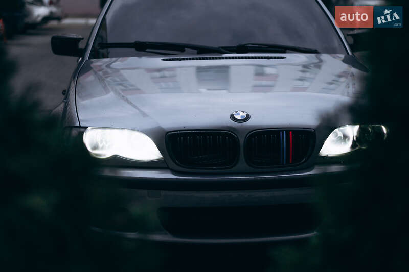 Седан BMW 3 Series 2004 в Харькове