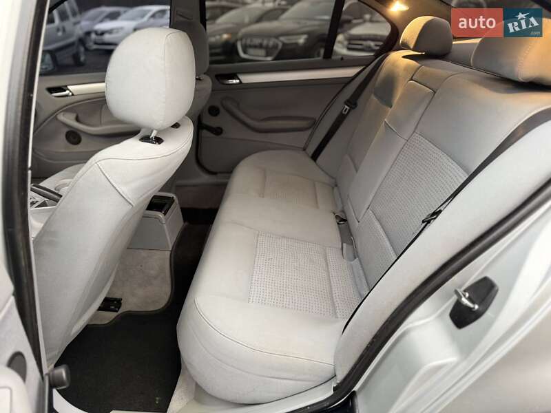 Седан BMW 3 Series 2002 в Хмельницком