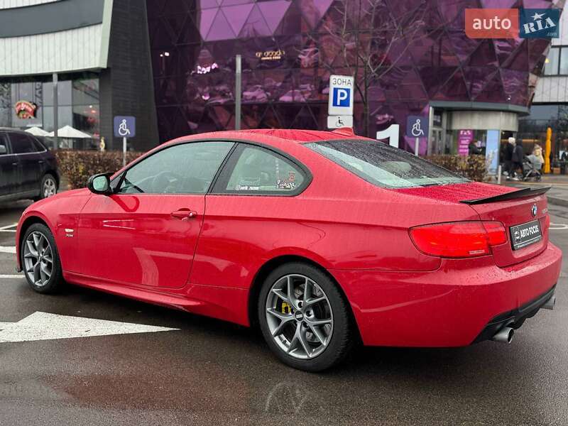 Купе BMW 3 Series 2011 в Киеве