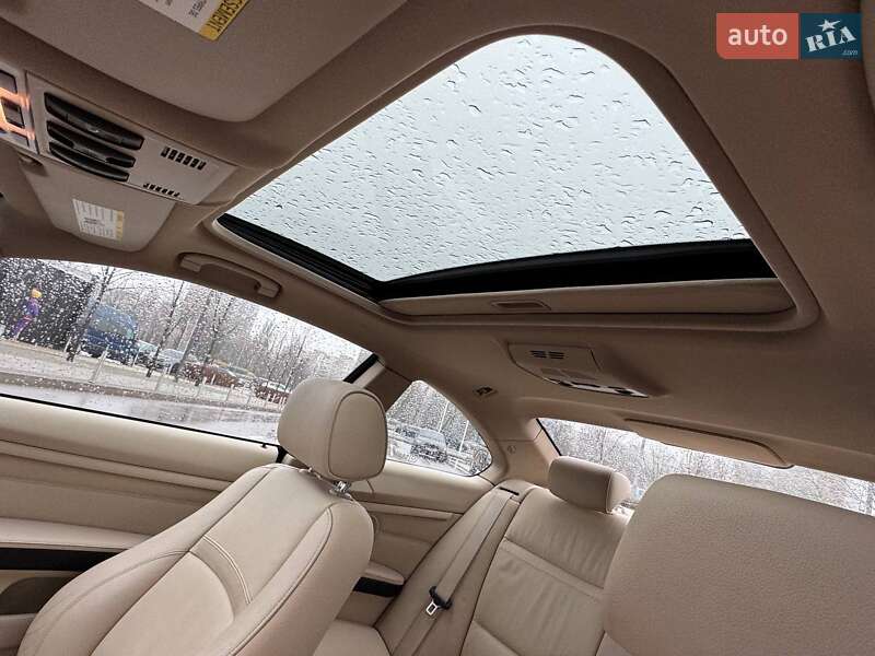 Купе BMW 3 Series 2011 в Киеве