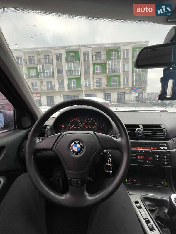 Седан BMW 3 Series 2004 в Львове