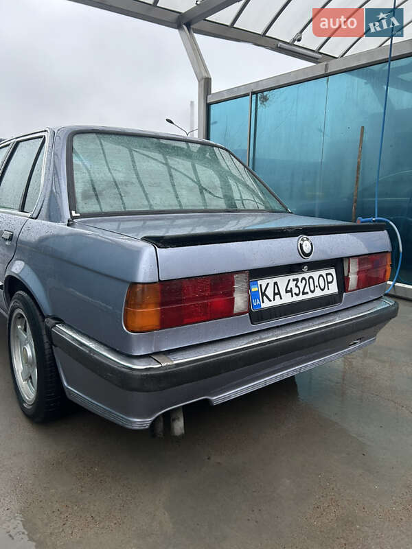 Седан BMW 3 Series 1987 в Киеве