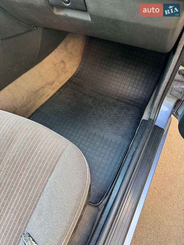 Седан BMW 3 Series 1987 в Киеве