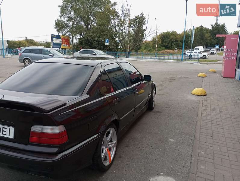 Седан BMW 3 Series 1997 в Сумах