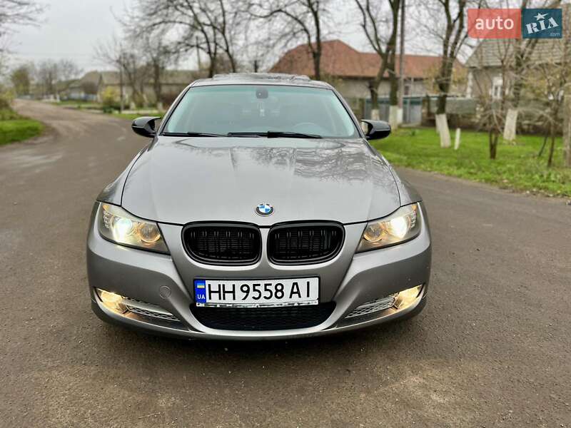 BMW 3 Series 2011