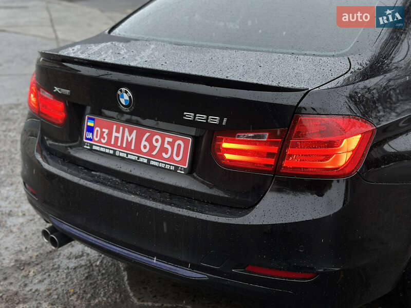 Седан BMW 3 Series 2015 в Луцьку