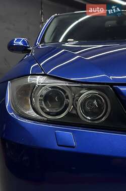 Седан BMW 3 Series 2007 в Виннице