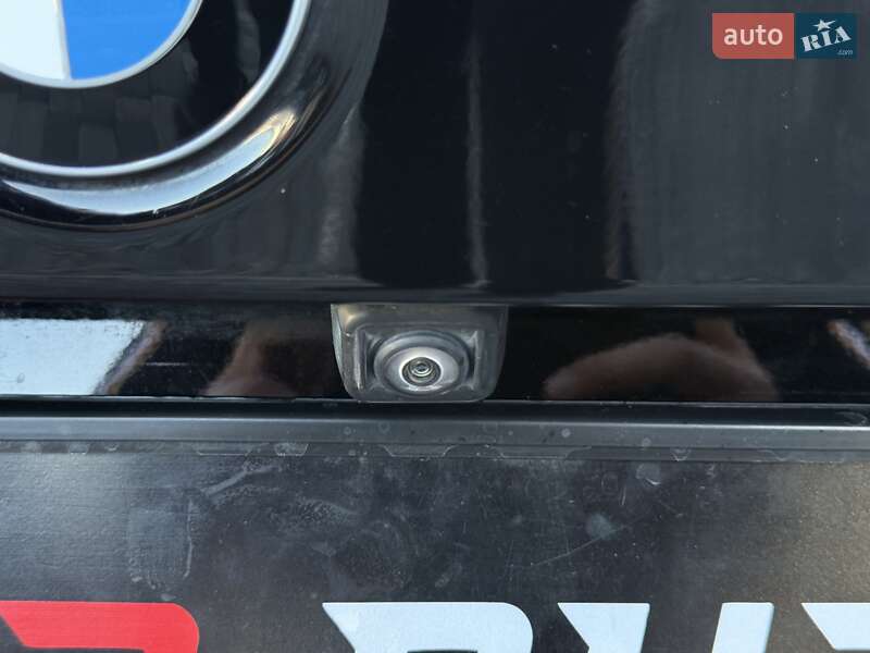 Седан BMW 3 Series 2021 в Львове