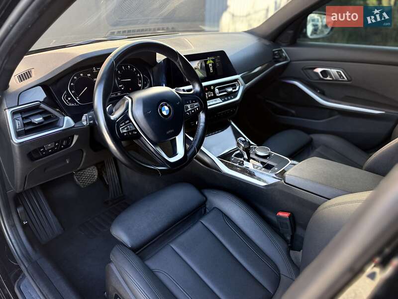 Седан BMW 3 Series 2021 в Львове