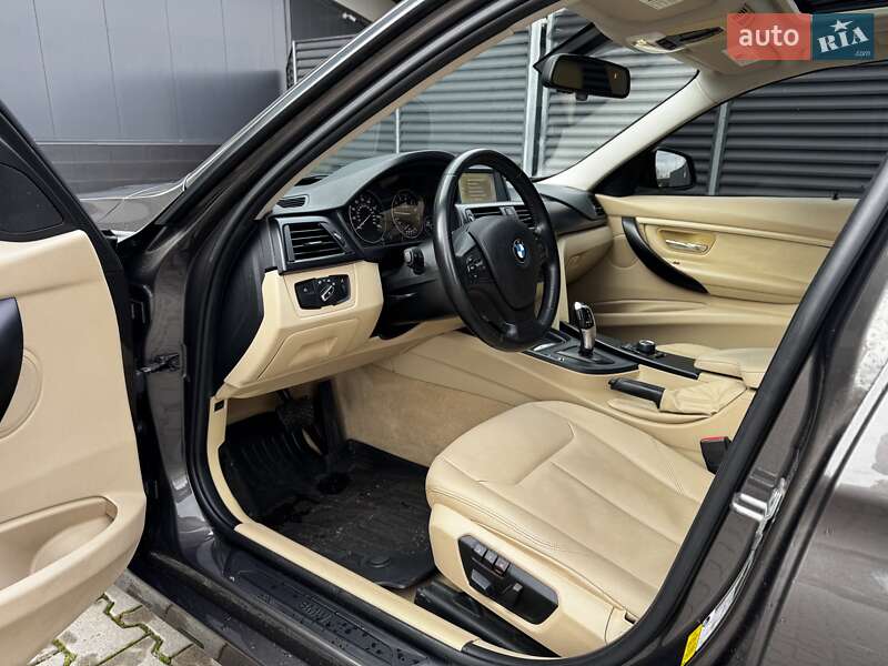 Седан BMW 3 Series 2013 в Киеве