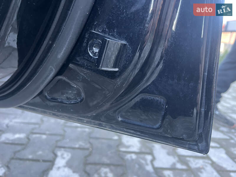 Седан BMW 3 Series 2003 в Волочиске