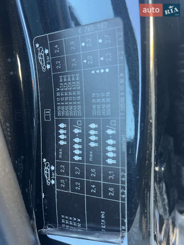 Седан BMW 3 Series 2003 в Волочиске