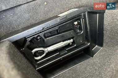 Седан BMW 3 Series 2015 в Киеве