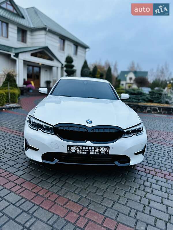 Седан BMW 3 Series 2019 в Луцке