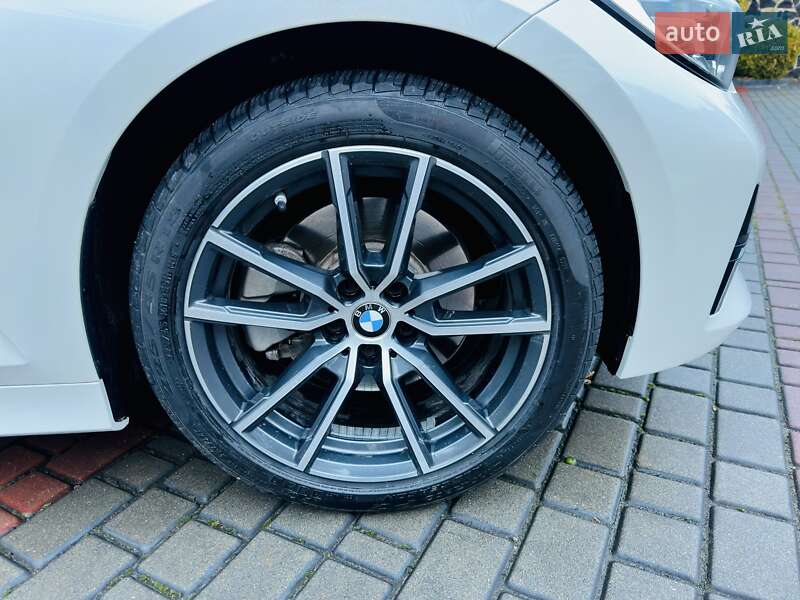 Седан BMW 3 Series 2019 в Луцке