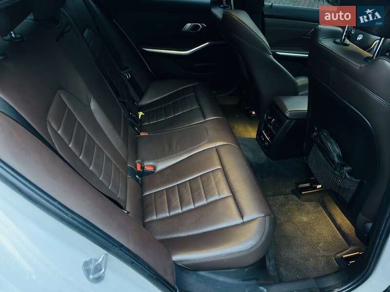 Седан BMW 3 Series 2019 в Луцке