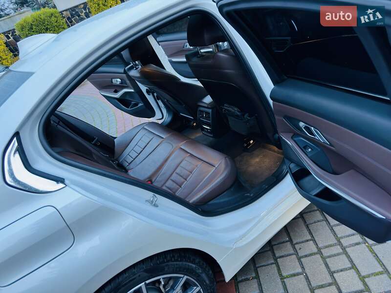 Седан BMW 3 Series 2019 в Луцке