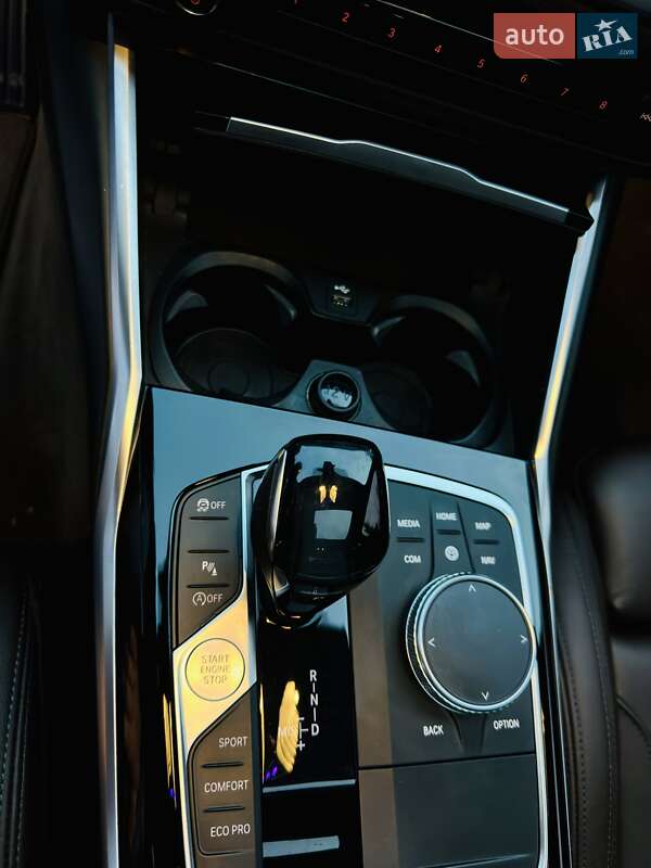 Седан BMW 3 Series 2019 в Луцке