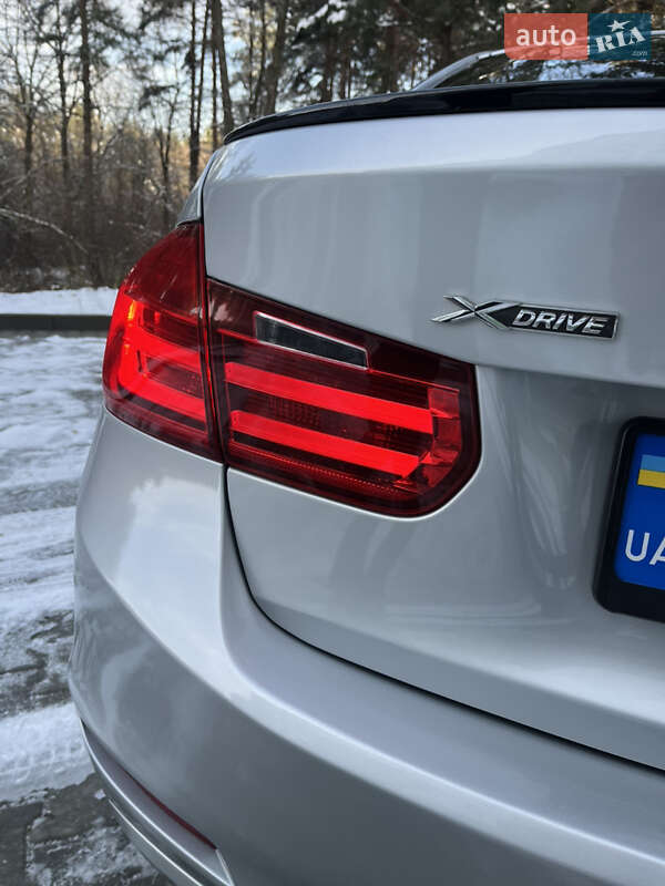 Седан BMW 3 Series 2013 в Новояворівську
