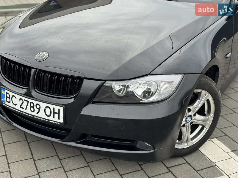 Седан BMW 3 Series 2005 в Ивано-Франковске