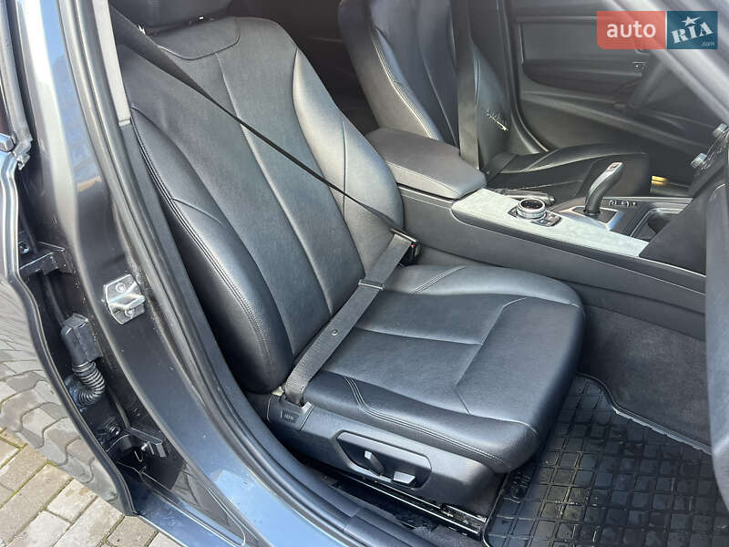 Седан BMW 3 Series 2012 в Ровно