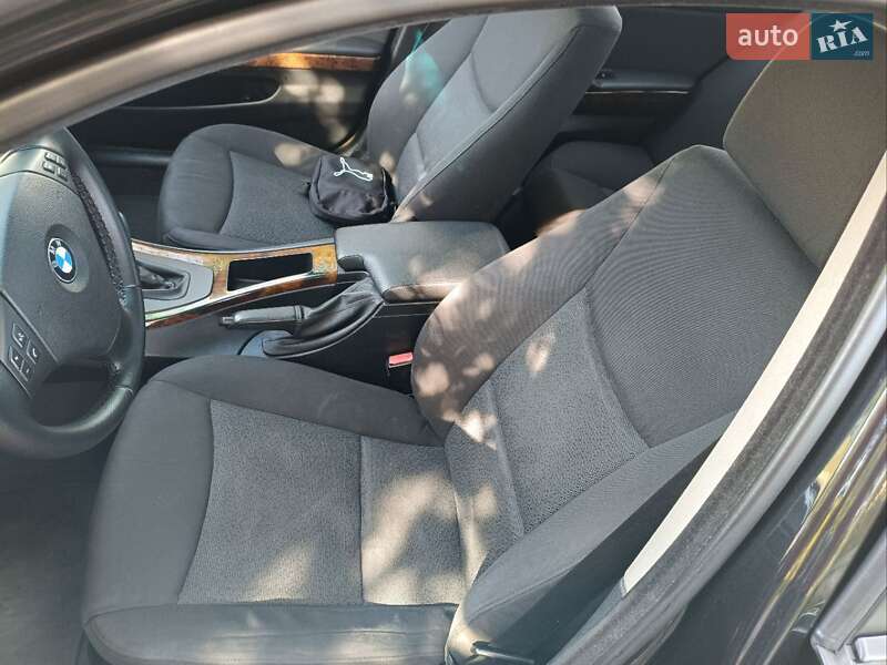 Седан BMW 3 Series 2007 в Чернигове