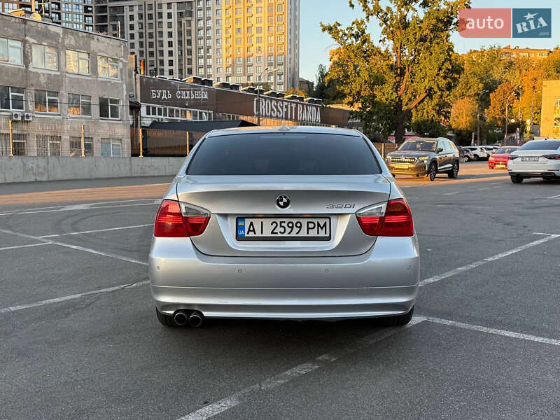 Седан BMW 3 Series 2006 в Киеве