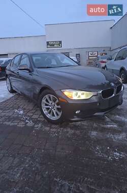 Седан BMW 3 Series 2015 в Львові