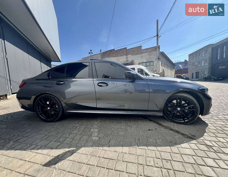 Седан BMW 3 Series 2022 в Львове