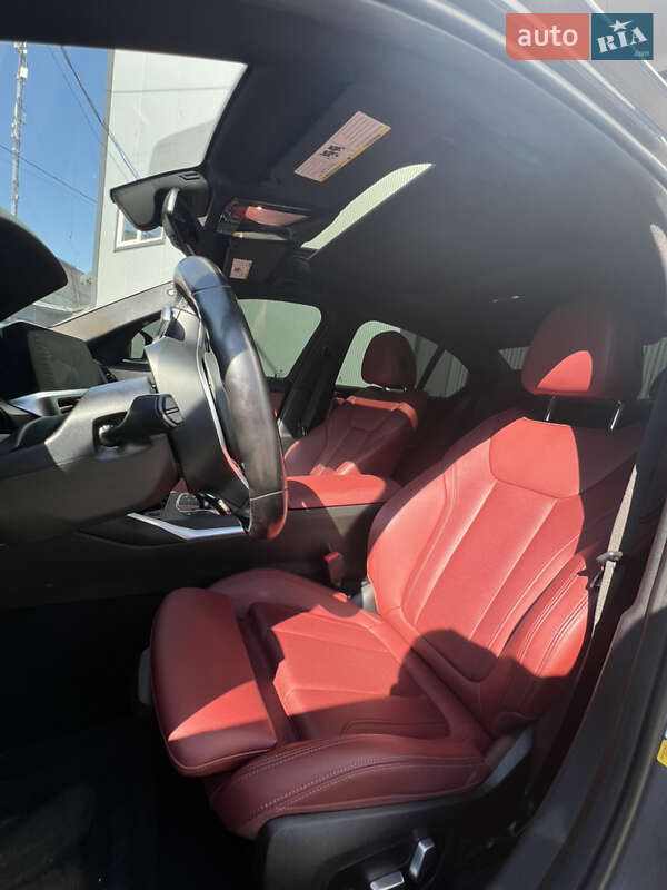 Седан BMW 3 Series 2022 в Львове