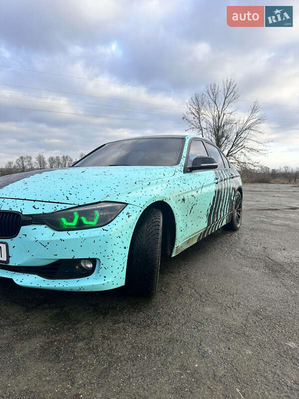 Седан BMW 3 Series 2013 в Буче