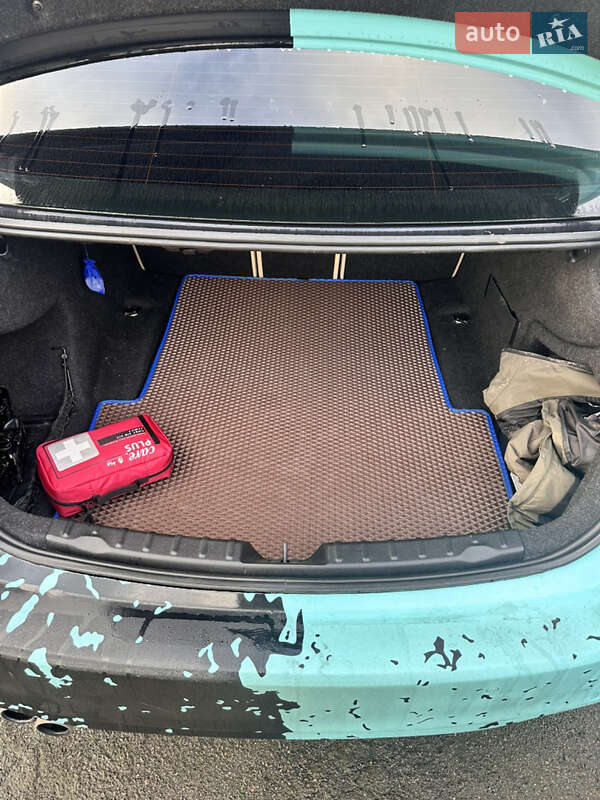 Седан BMW 3 Series 2013 в Буче