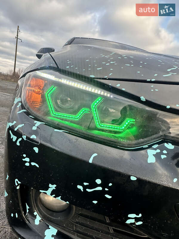 Седан BMW 3 Series 2013 в Буче