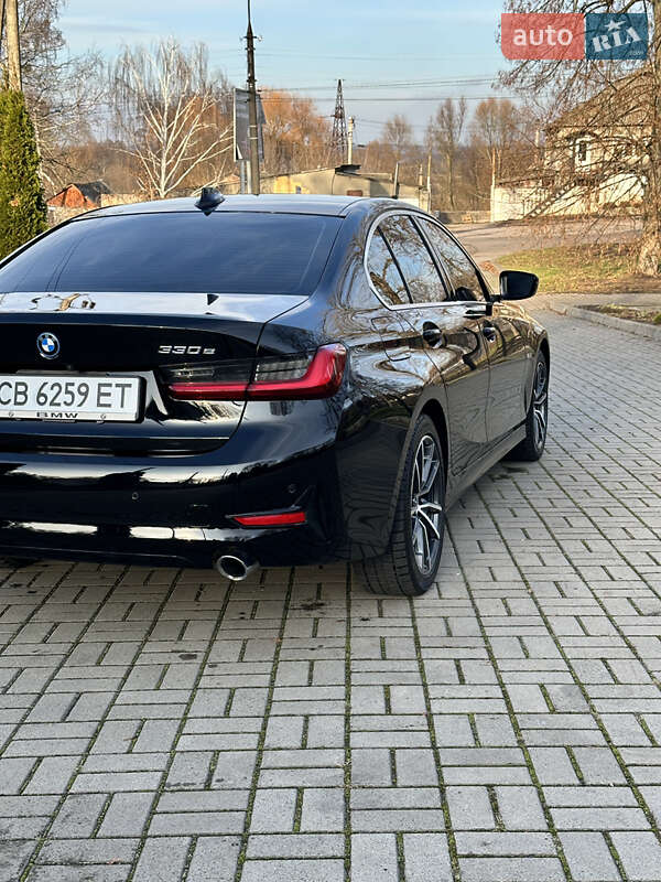 Седан BMW 3 Series 2022 в Києві