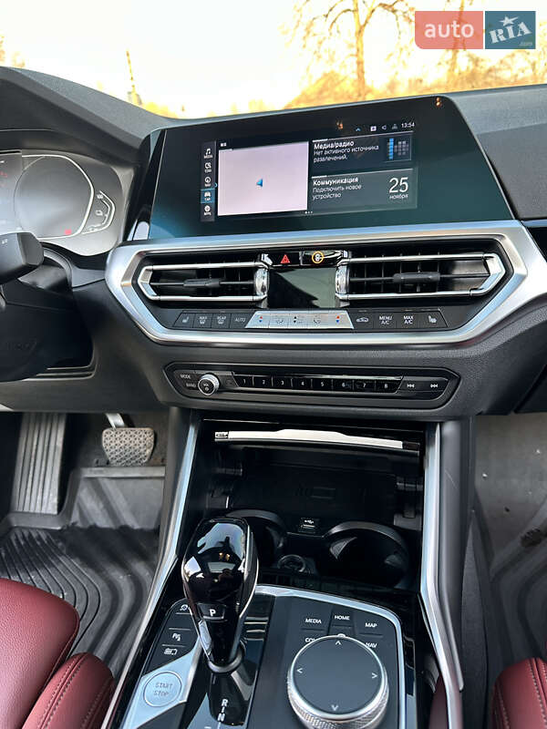 Седан BMW 3 Series 2022 в Києві