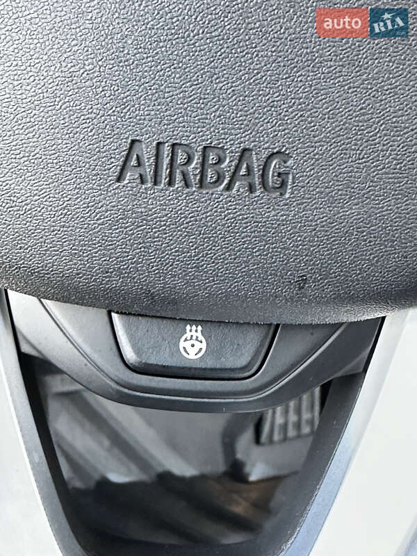 Седан BMW 3 Series 2022 в Києві