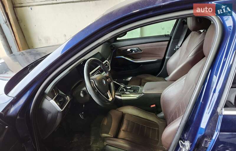 Седан BMW 3 Series 2019 в Киеве