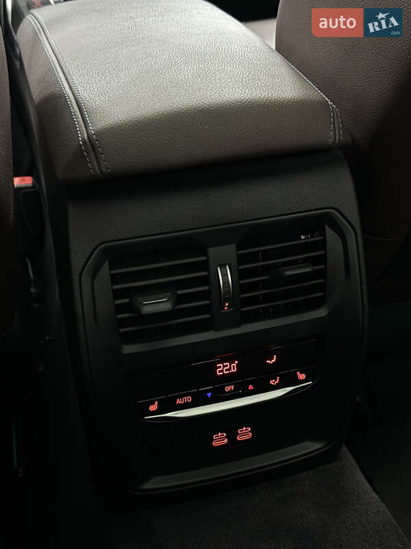 Седан BMW 3 Series 2020 в Одессе