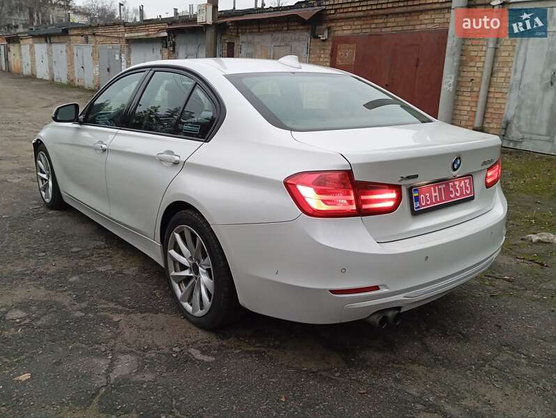 Седан BMW 3 Series 2013 в Києві