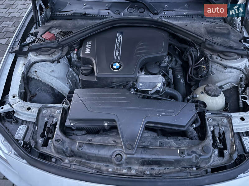 Седан BMW 3 Series 2012 в Чернівцях