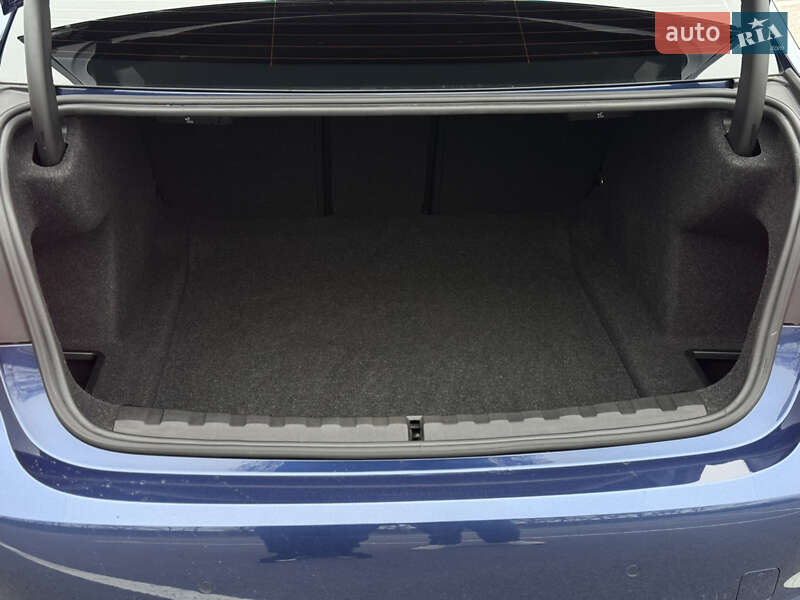 Седан BMW 3 Series 2021 в Днепре