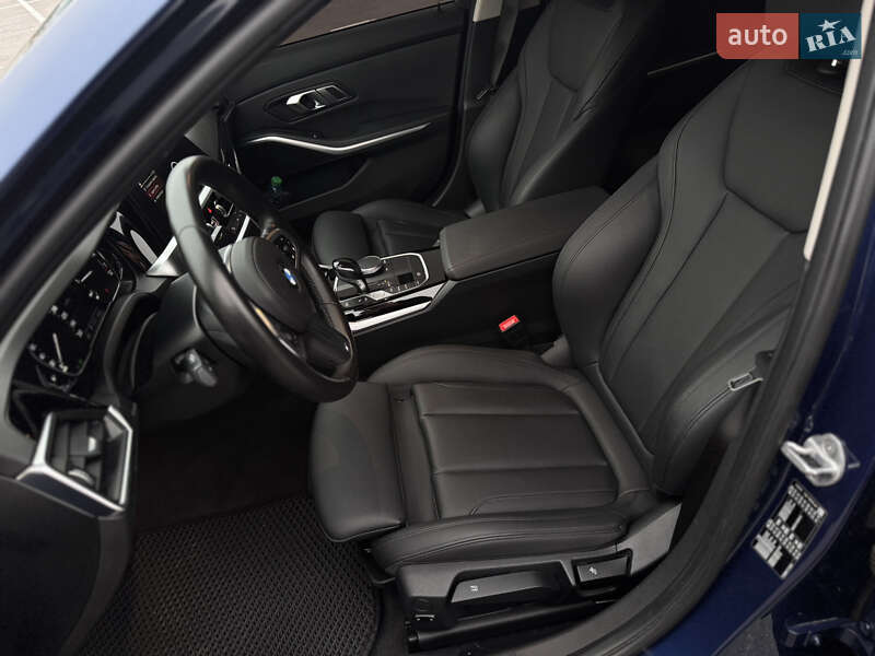 Седан BMW 3 Series 2021 в Днепре