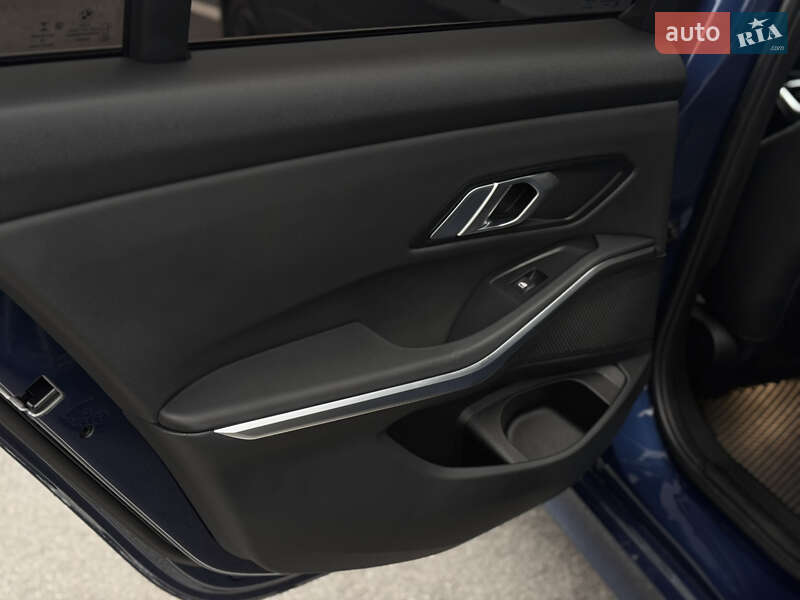 Седан BMW 3 Series 2021 в Днепре