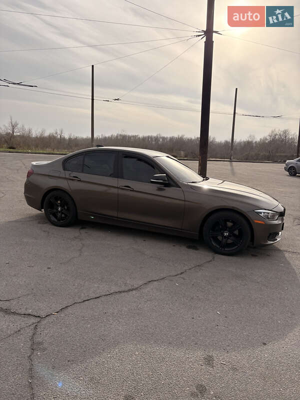 Седан BMW 3 Series 2014 в Запорожье