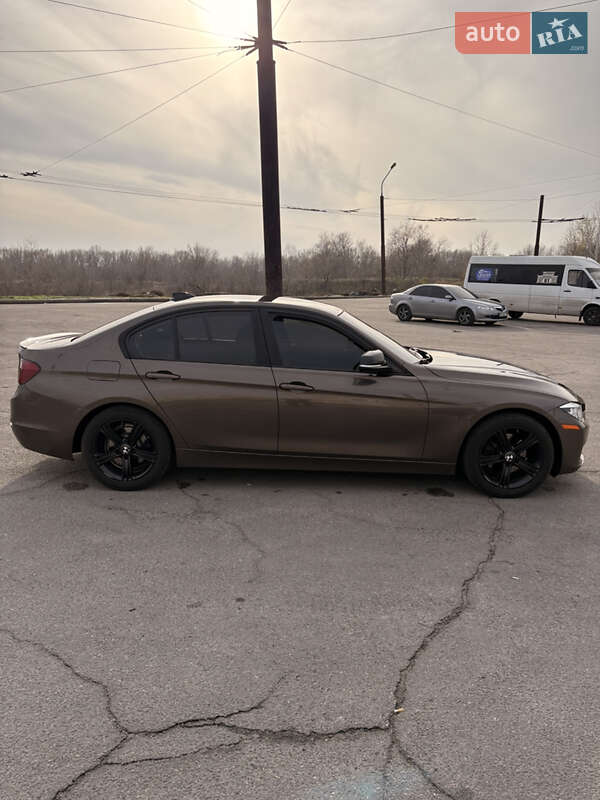 Седан BMW 3 Series 2014 в Запорожье