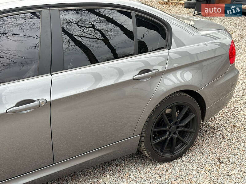Седан BMW 3 Series 2010 в Стрые