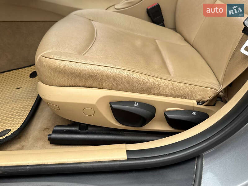 Седан BMW 3 Series 2010 в Стрые