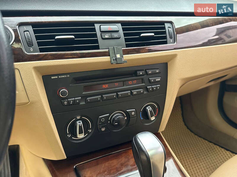 Седан BMW 3 Series 2010 в Стрые